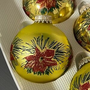 SANTA'S WORKBENCH 4 GLASS ORNAMENTS Glittered Poinsettia RED GOLD Green 2005 Exc